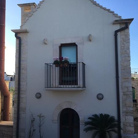 焦维纳佐Casa Torre Di Mactheus Petraro公寓 外观 照片