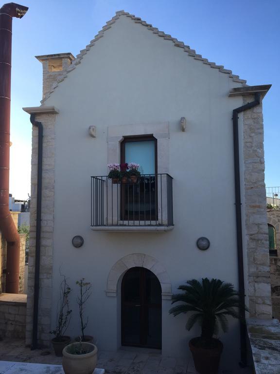 焦维纳佐Casa Torre Di Mactheus Petraro公寓 外观 照片