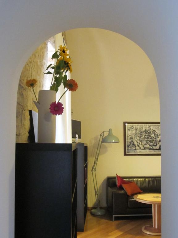 焦维纳佐Casa Torre Di Mactheus Petraro公寓 外观 照片