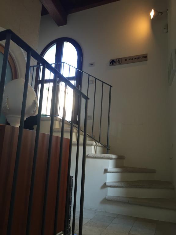 焦维纳佐Casa Torre Di Mactheus Petraro公寓 客房 照片