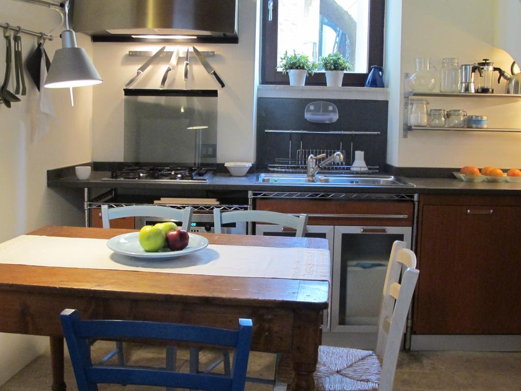 焦维纳佐Casa Torre Di Mactheus Petraro公寓 客房 照片