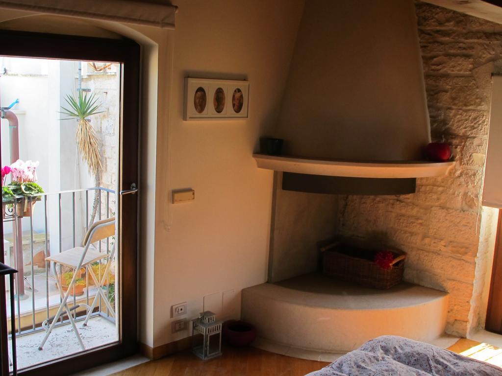 焦维纳佐Casa Torre Di Mactheus Petraro公寓 外观 照片