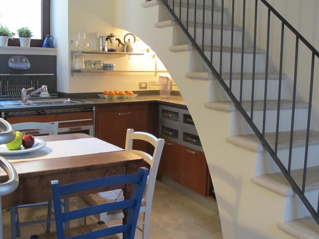 焦维纳佐Casa Torre Di Mactheus Petraro公寓 客房 照片
