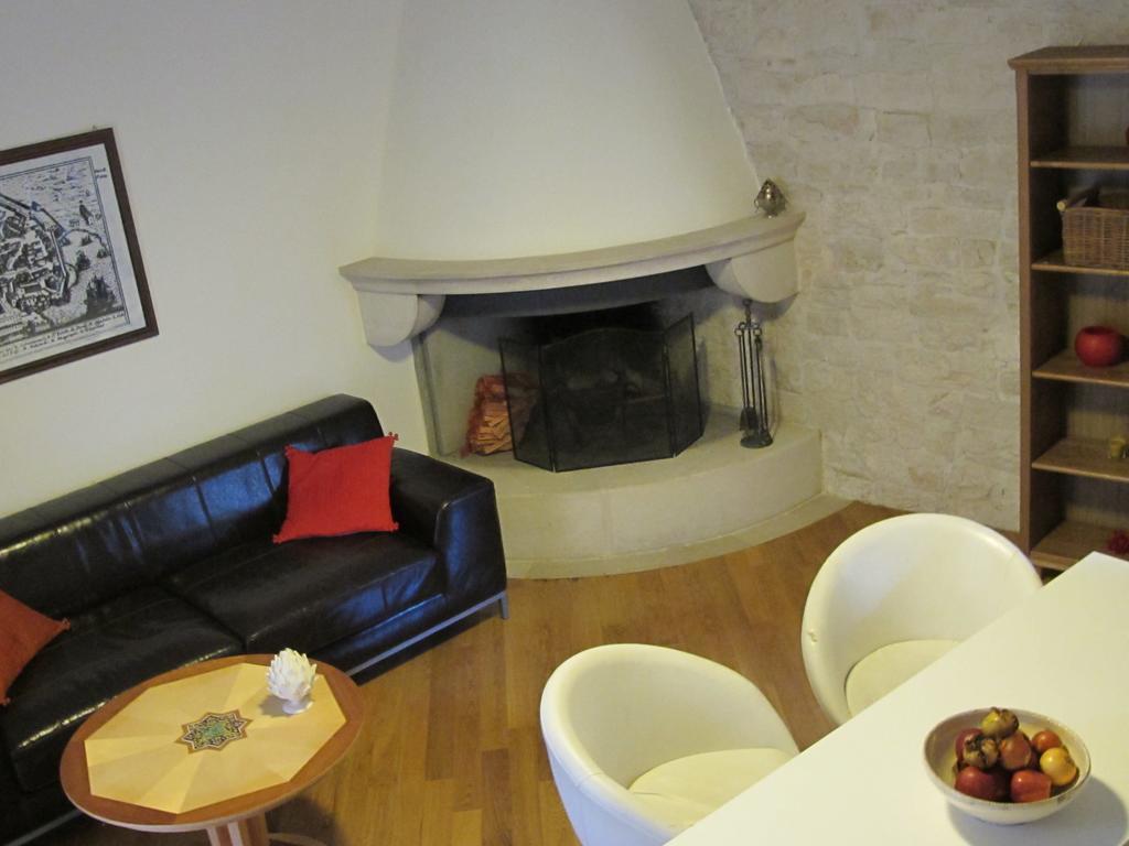 焦维纳佐Casa Torre Di Mactheus Petraro公寓 外观 照片