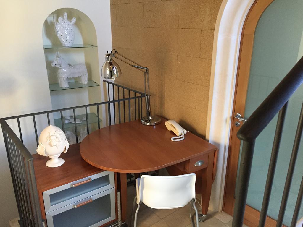 焦维纳佐Casa Torre Di Mactheus Petraro公寓 外观 照片